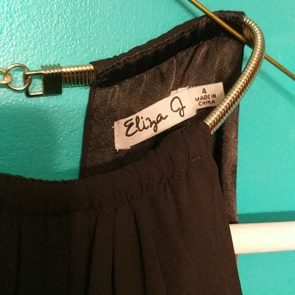 Dress - Picture 3 of 5